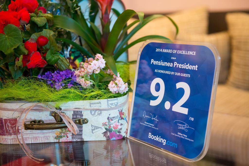 Pensiunea President เดวา ภายนอก รูปภาพ